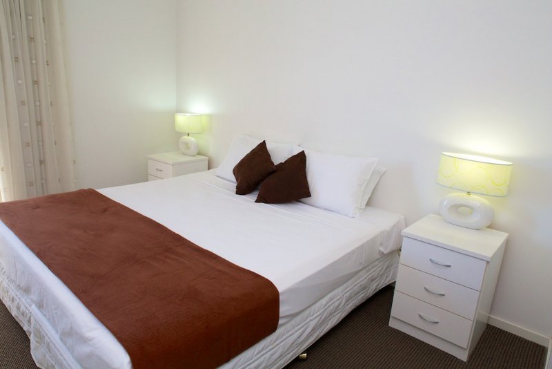 swell resort accommodation bedroom