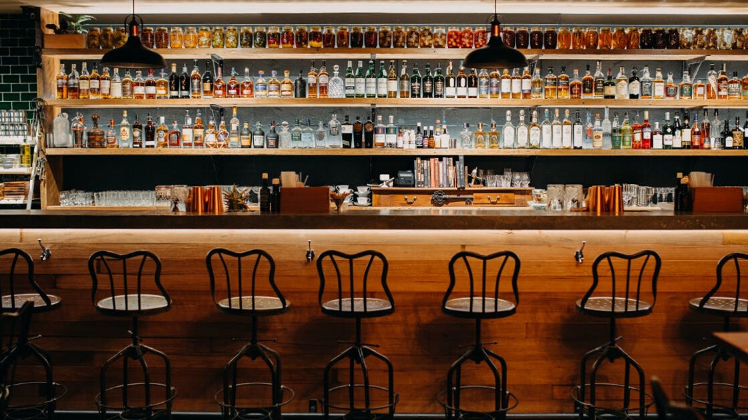 Lockwood Bar Burleigh