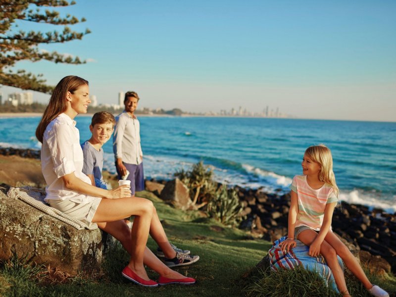 VISIT BURLEIGH BEACH FOR A MEMORABLE VALENTINE’S DAY TREAT