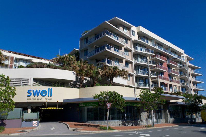 swell resort accommodation entrance