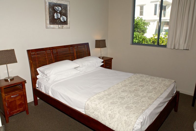 swell resort accommodation bedroom