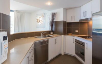 BOOK OUR BURLEIGH HEADS RESORT